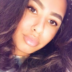 Meet your Posher, Denise